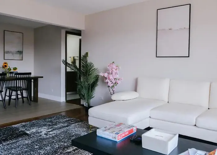 Apartamento Near O'Hare • Personal Gym & Balcony • Safe Area