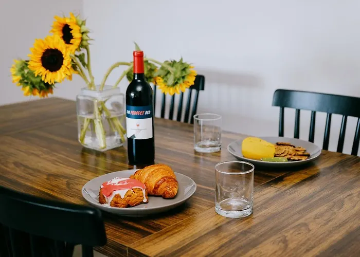Apartamento Near O'Hare • Personal Gym & Balcony • Safe Area *
